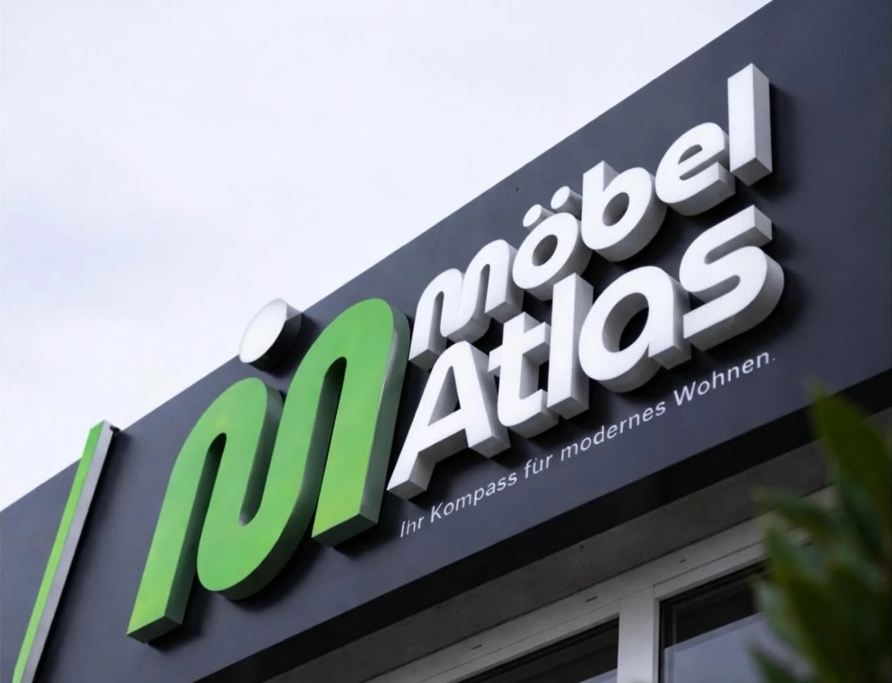 3D lettering “Möbel Atlas” on the façade